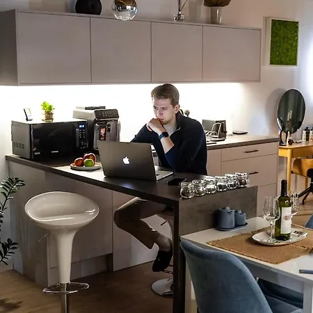 Fenyoliget - Naszutas Lakosztaly Salgótarján